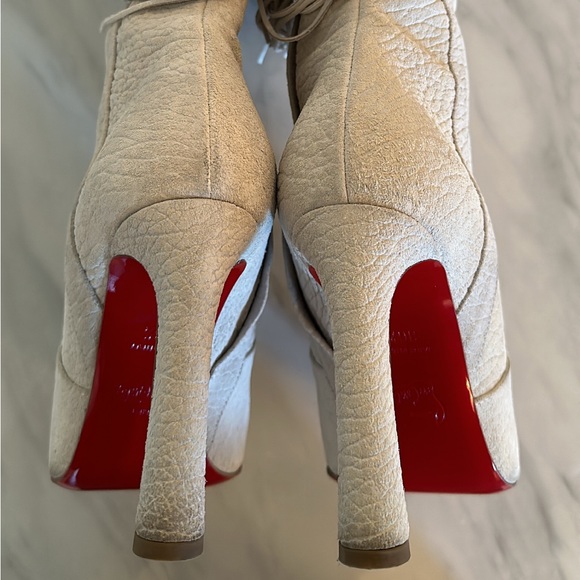 🤍AUTHENTIC CHRISTIAN LOUBOUTIN LIONNE 100 COSTA DESERT LUNE TALL FRINGE BOOTS🤍 - Picture 10 of 16